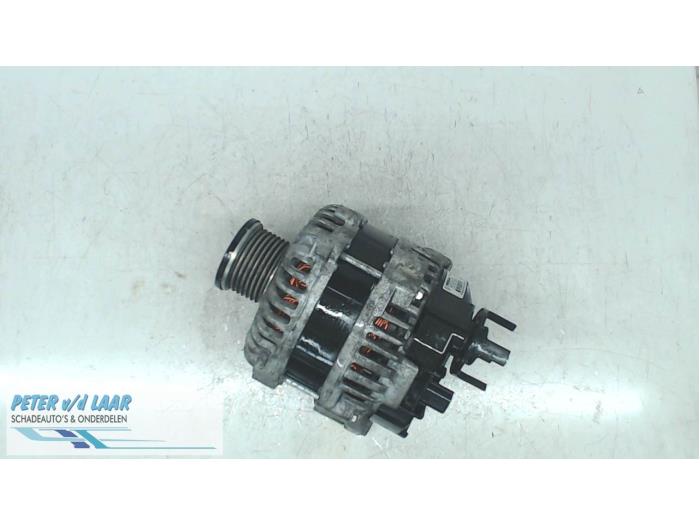 Gebruikte Dynamo Renault Kadjar (RFEH) 1.3 TCE 160 FAP 16V Prijs € 200,00 Margeregeling aangeboden door Autodemontage van de Laar