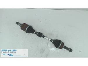 Gebruikte Steekas links-voor Renault Kadjar (RFEH) 1.5 Blue dCi Prijs op aanvraag aangeboden door Autodemontage van de Laar