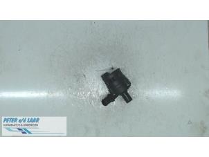 Gebruikte Waterpomp Renault Laguna Coupé (DT) 2.0 dCi 16V 150 Prijs op aanvraag aangeboden door Autodemontage van de Laar