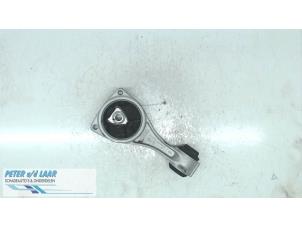 Gebruikte Motorsteun Renault Laguna Coupé (DT) 2.0 dCi 16V 150 Prijs op aanvraag aangeboden door Autodemontage van de Laar