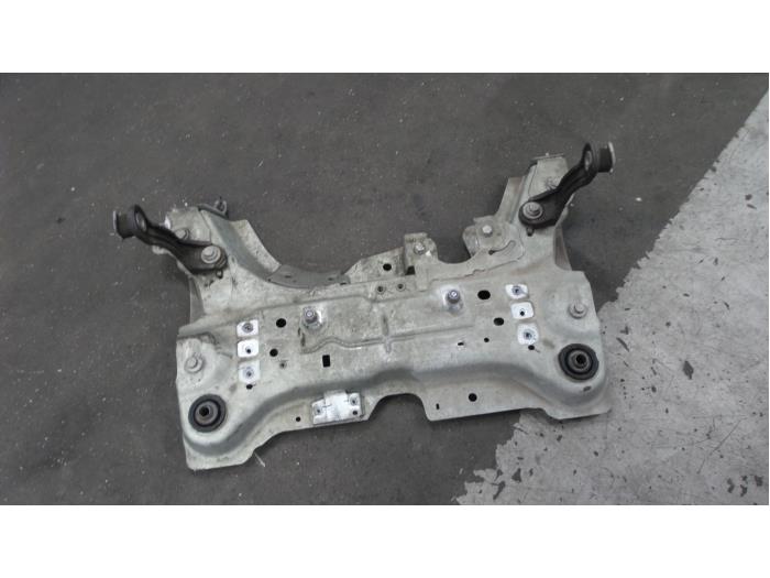 Gebruikte Subframe Renault Laguna Coupé (DT) 2.0 dCi 16V 150 Prijs op aanvraag aangeboden door Autodemontage van de Laar