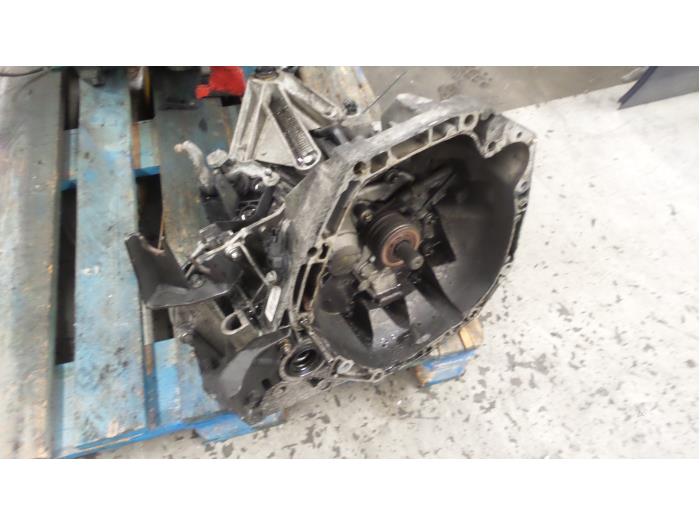 Gebruikte Versnellingsbak Nissan Micra (K12) 1.5 dCi 68 Prijs op aanvraag aangeboden door Autodemontage van de Laar