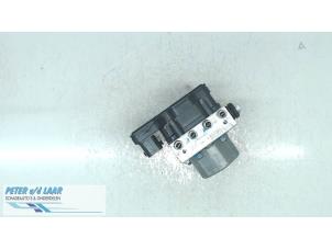 Gebruikte ABS Pomp Dacia Duster (SR) 1.6 16V Prijs op aanvraag aangeboden door Autodemontage van de Laar