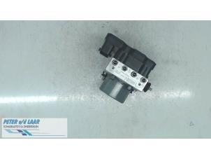 Gebruikte ABS Pomp Dacia Duster (SR) 1.6 16V Prijs op aanvraag aangeboden door Autodemontage van de Laar