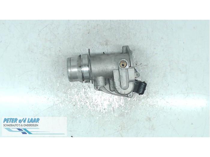 Gasklephuis van een Renault Megane III Grandtour (KZ) 1.5 dCi 110 2012
