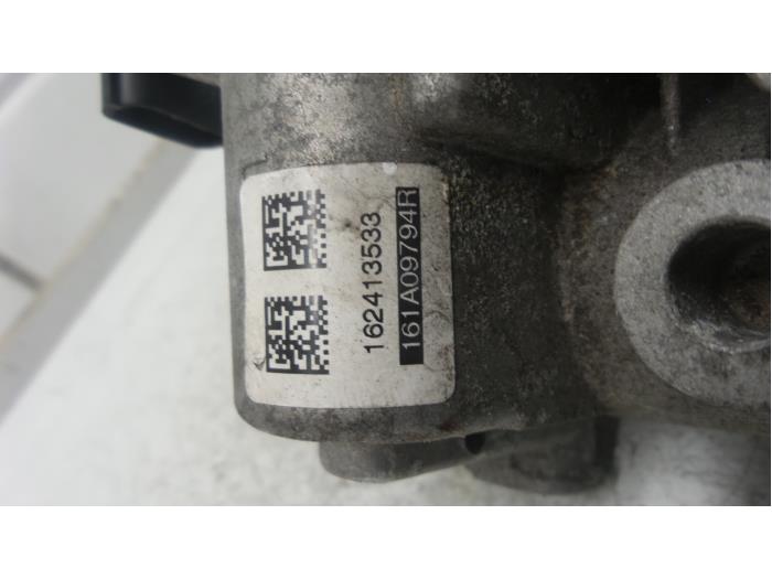 Gasklephuis van een Renault Megane III Grandtour (KZ) 1.5 dCi 110 2012