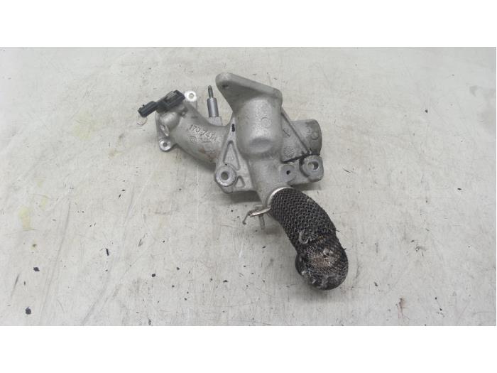 EGR Buis van een Renault Megane III Grandtour (KZ) 1.5 dCi 110 2012