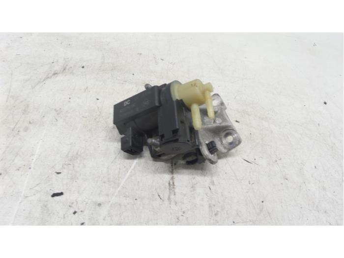 Gebruikte Overdrukklep Turbo Renault Megane III Grandtour (KZ) 1.5 dCi 110 Prijs € 40,00 Margeregeling aangeboden door Autodemontage van de Laar