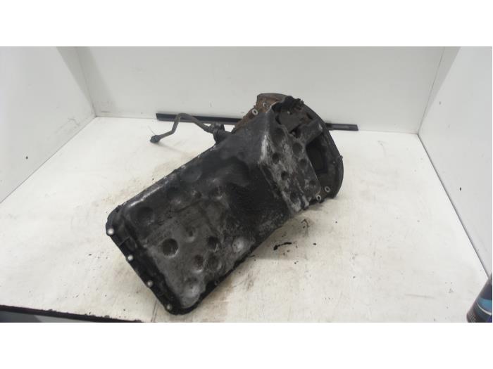 Gebruikte Carterpan Mercedes C (W203) 2.2 C-200 CDI 16V Prijs € 70,00 Margeregeling aangeboden door Autodemontage van de Laar