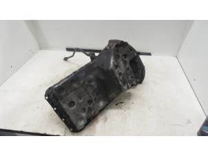 Gebruikte Carterpan Mercedes C (W203) 2.2 C-200 CDI 16V Prijs € 70,00 Margeregeling aangeboden door Autodemontage van de Laar