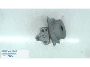 Gebruikte Motorrubber Opel Vectra C Caravan 1.9 CDTI 100 Prijs op aanvraag aangeboden door Autodemontage van de Laar