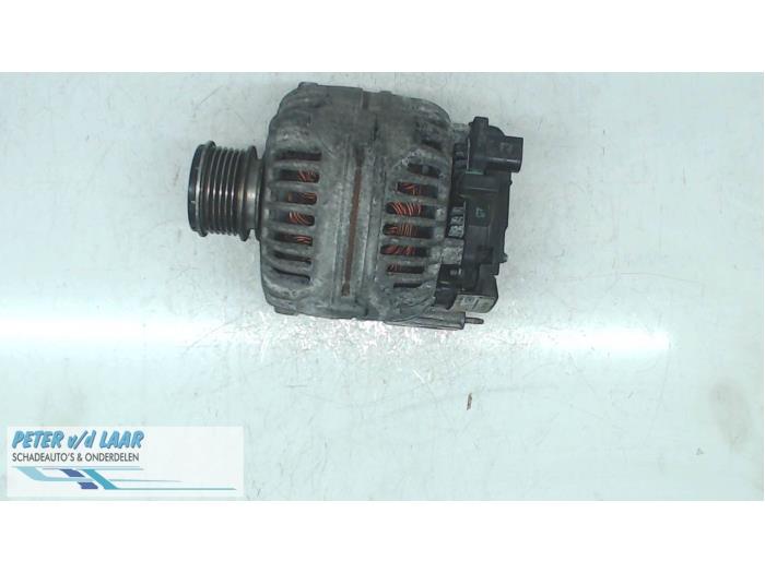 Gebruikte Dynamo Volkswagen Polo IV (9N1/2/3) 1.4 TDI 75 Prijs € 50,00 Margeregeling aangeboden door Autodemontage van de Laar