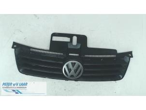 Gebruikte Grille Volkswagen Polo IV (9N1/2/3) 1.4 TDI 75 Prijs op aanvraag aangeboden door Autodemontage van de Laar