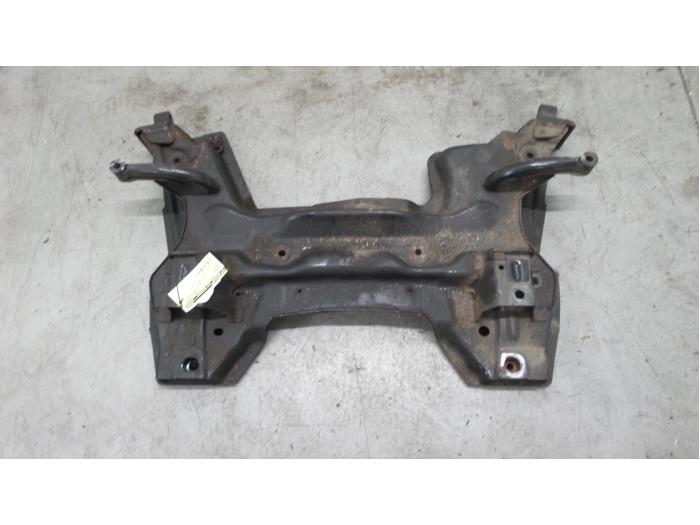 Gebruikte Subframe Peugeot 207/207+ (WA/WC/WM) 1.4 Prijs € 100,00 Margeregeling aangeboden door Autodemontage van de Laar