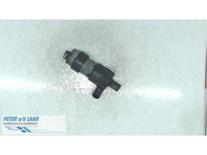 Gebruikte Waterpomp Mercedes C Combi (S203) 2.2 C-220 CDI 16V Prijs op aanvraag aangeboden door Autodemontage van de Laar