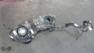 Gebruikte Tank Mercedes C (W204) 2.2 C-220 CDI 16V Prijs € 150,00 Margeregeling aangeboden door Autodemontage van de Laar