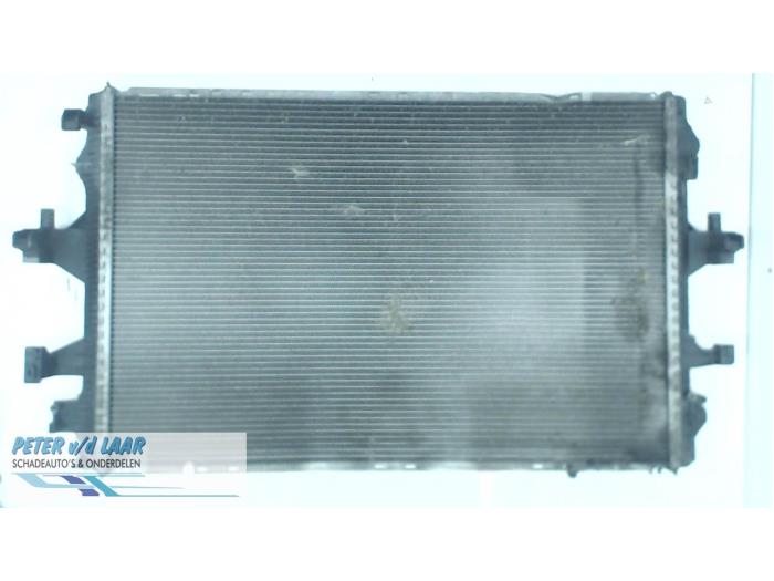 Gebruikte Radiateur Volkswagen Transporter T5 2.5 TDi Prijs € 35,00 Margeregeling aangeboden door Autodemontage van de Laar
