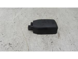 Gebruikte Sensor regen Mazda CX-3 (DJ/DK) 2.0 SkyActiv-G 120 Prijs € 75,00 Margeregeling aangeboden door Autodemontage van de Laar