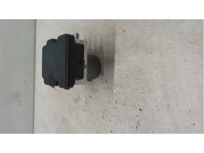 Gebruikte ABS Pomp Mazda CX-3 (DJ/DK) 2.0 SkyActiv-G 120 Prijs € 150,00 Margeregeling aangeboden door Autodemontage van de Laar
