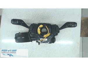 Gebruikte Licht + Raw Schakelaar Ford Focus 2 Wagon 1.8 16V Prijs € 70,00 Margeregeling aangeboden door Autodemontage van de Laar