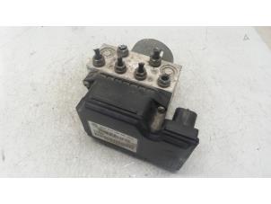 Gebruikte ABS Pomp Volkswagen Passat Variant (365) 2.0 TDI 16V 135 Prijs € 225,00 Margeregeling aangeboden door Autodemontage van de Laar