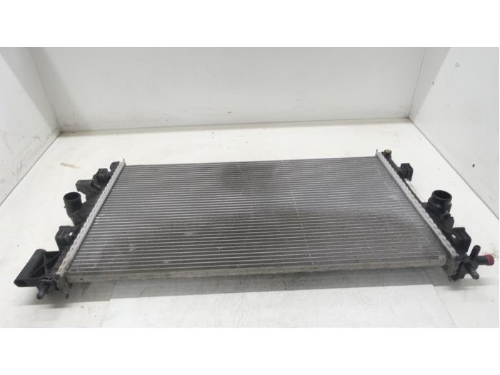 Gebruikte Radiateur Opel Insignia 1.8 16V Ecotec Prijs € 50,00 Margeregeling aangeboden door Autodemontage van de Laar