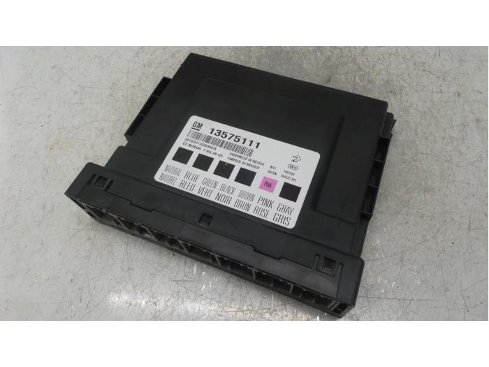 Gebruikte Bodycontrol Module Opel Insignia 1.8 16V Ecotec Prijs € 100,00 Margeregeling aangeboden door Autodemontage van de Laar