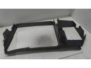 Gebruikte Luchtgeleider Dacia Sandero II 0.9 TCE 12V Prijs op aanvraag aangeboden door Autodemontage van de Laar