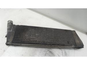 Gebruikte Intercooler Renault Scénic II (JM) 1.5 dCi 105 Prijs € 80,00 Margeregeling aangeboden door Autodemontage van de Laar