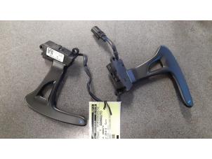 Gebruikte Schakelflipper set Renault Megane IV (RFBB) 1.6 GT Energy TCe 205 EDC Prijs € 121,00 Inclusief btw aangeboden door Autodemontage van de Laar