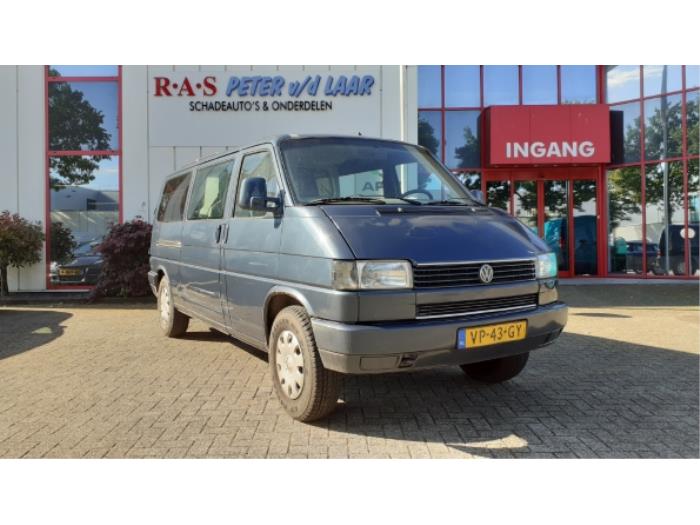 Gebruikte Uitlaat Middendemper Volkswagen Transporter/Caravelle T4 2.4 D,Caravelle Prijs op aanvraag aangeboden door Autodemontage van de Laar