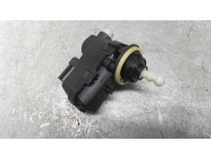 Gebruikte Koplampmotor Renault Scenic Prijs op aanvraag aangeboden door Autodemontage van de Laar