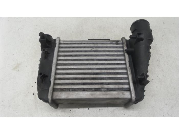 Gebruikte Intercooler Audi A4 Avant (B6) 2.5 TDI 24V Prijs op aanvraag aangeboden door Autodemontage van de Laar