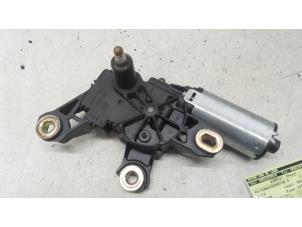 Gebruikte Ruitenwissermotor achter Skoda Octavia Combi (1U5) 2.0 Prijs € 30,00 Margeregeling aangeboden door Autodemontage van de Laar