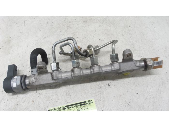 Gebruikte Injector brug Volkswagen CC (358) 2.0 TDI 16V 177 Prijs € 75,00 Margeregeling aangeboden door Autodemontage van de Laar