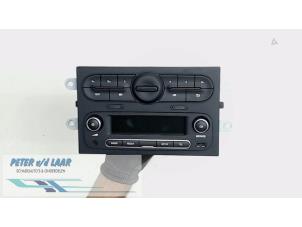Gebruikte Radio Renault Twingo III (AH) 1.0 SCe 70 12V Prijs € 242,00 Inclusief btw aangeboden door Autodemontage van de Laar