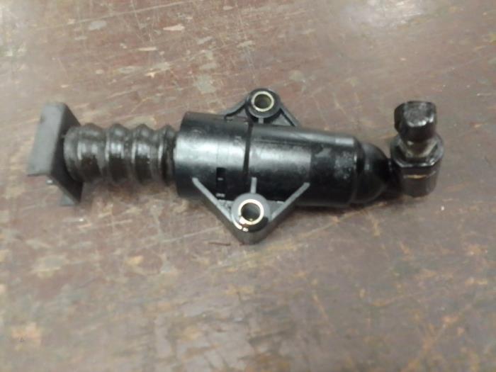 Gebruikte Koppeling Hulp Cilinder Volkswagen Golf IV (1J1) 1.4 16V Prijs € 25,00 Margeregeling aangeboden door Autodemontage van de Laar