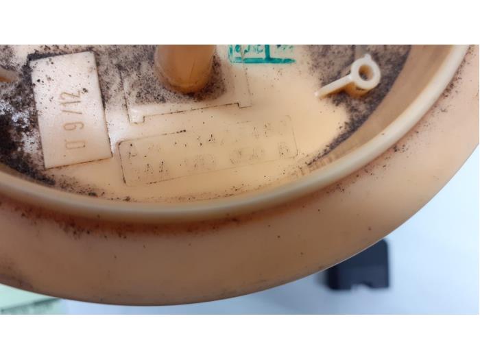 Gebruikte Tank element Pomp Volkswagen Passat Variant (365) 1.6 TDI 16V Bluemotion Prijs € 100,00 Margeregeling aangeboden door Autodemontage van de Laar