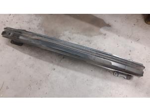 Gebruikte Bumperframe achter Volkswagen Passat Variant (365) 1.6 TDI 16V Bluemotion Prijs € 50,00 Margeregeling aangeboden door Autodemontage van de Laar