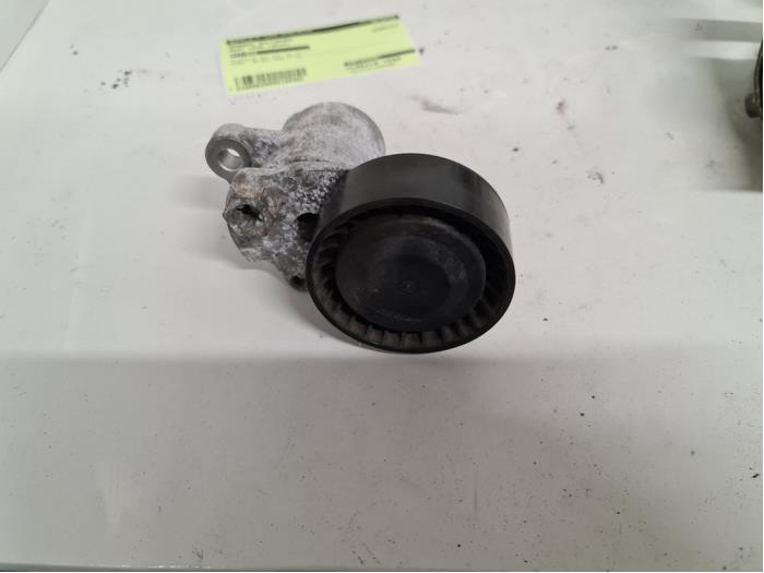 Gebruikte Spanrol Multiriem Seat Leon SC (5FC) 1.2 TSI Ecomotive 16V Prijs € 35,00 Margeregeling aangeboden door Autodemontage van de Laar