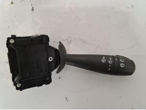 Gebruikte Schakelaar Ruitenwisser Dacia Sandero II 1.5 dCi 75, Blue dCi 75 Prijs € 35,00 Margeregeling aangeboden door Autodemontage van de Laar