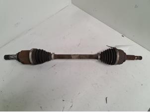 Gebruikte Aandrijfas links-voor Dacia Sandero II 1.5 dCi 75, Blue dCi 75 Prijs op aanvraag aangeboden door Autodemontage van de Laar