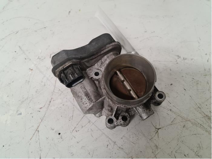 Gebruikte Gasklephuis Opel Zafira (F75) 2.2 16V Prijs € 60,00 Margeregeling aangeboden door Autodemontage van de Laar