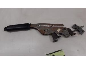 Gebruikte Handremhendel Fiat Doblo Prijs € 30,00 Margeregeling aangeboden door Autodemontage van de Laar