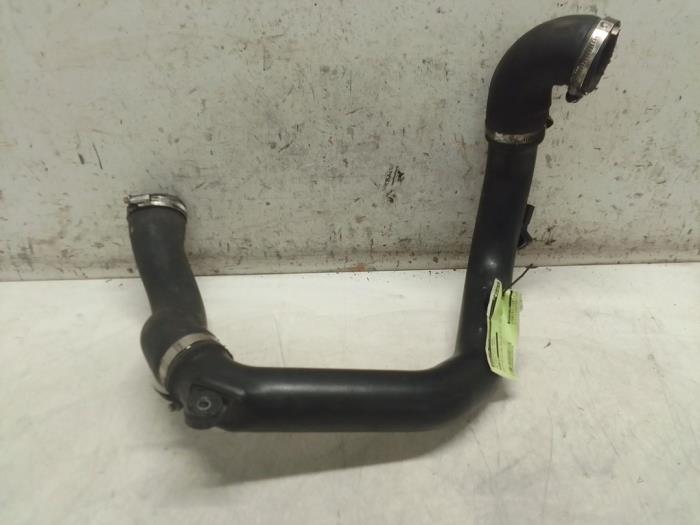 Gebruikte Intercooler Buis Volkswagen Polo V (6R) 1.2 TDI 12V BlueMotion Prijs € 40,00 Margeregeling aangeboden door Autodemontage van de Laar