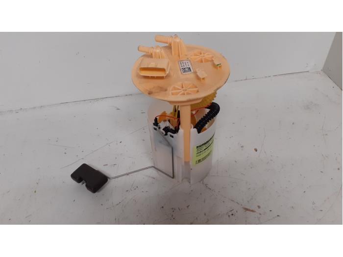 Gebruikte Tank element Pomp Renault Megane IV Estate (RFBK) 1.5 Energy dCi 110 Prijs € 151,25 Inclusief btw aangeboden door Autodemontage van de Laar