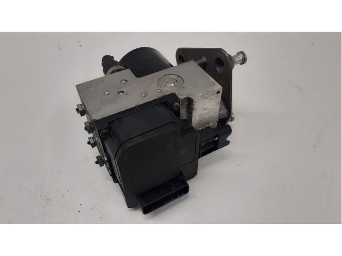 Gebruikte ABS Pomp Mercedes A (W168) 1.4 A-140 Prijs € 100,00 Margeregeling aangeboden door Autodemontage van de Laar