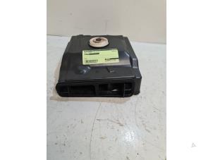 Gebruikte Speaker BMW 1 serie (F20) 118i 1.5 TwinPower 12V Prijs € 60,00 Margeregeling aangeboden door Autodemontage van de Laar