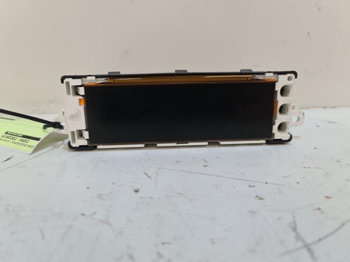 Gebruikte Display Interieur Peugeot 207/207+ (WA/WC/WM) 1.4 16V VTi Prijs € 50,00 Margeregeling aangeboden door Autodemontage van de Laar