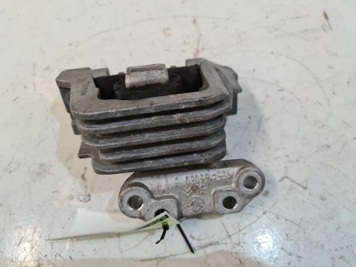 Gebruikte Motorrubber Peugeot 207/207+ (WA/WC/WM) 1.4 16V VTi Prijs € 40,00 Margeregeling aangeboden door Autodemontage van de Laar